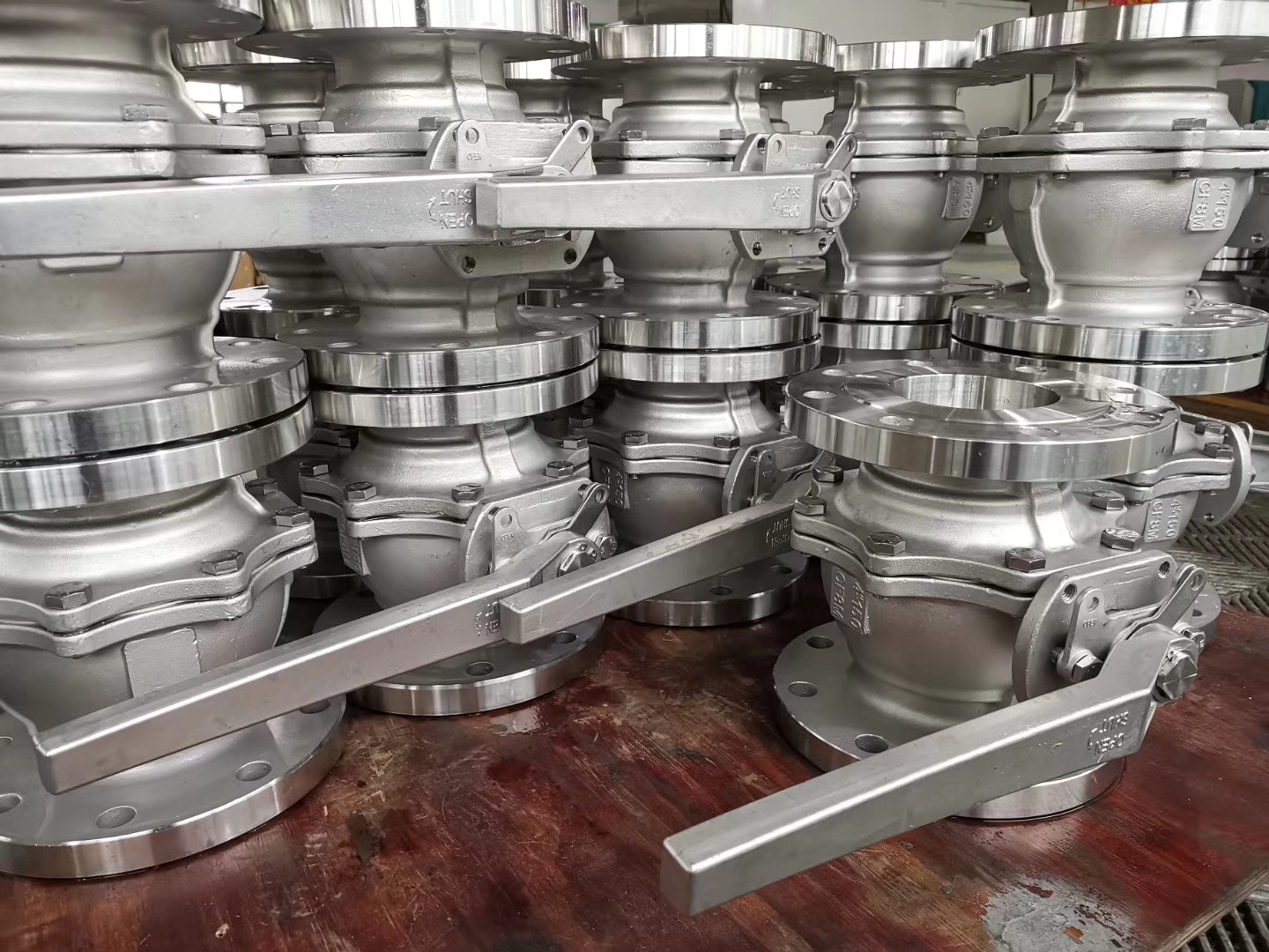 BS4504 stainless steel flanged floating ball valve sent to South Africa