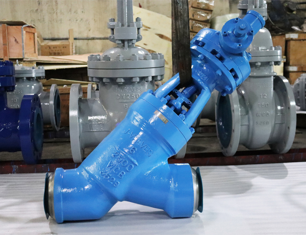 Y-type pressure seal globe valve