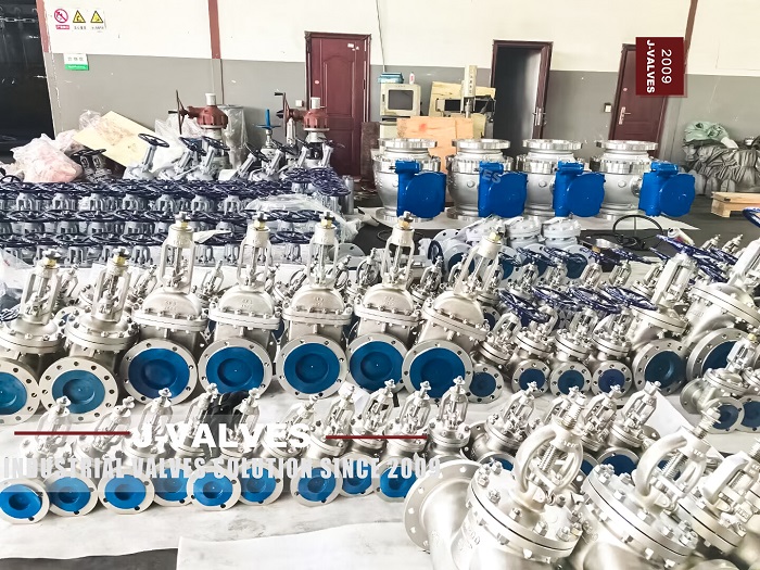 Large-Diameter Valve Selection: Casting Process of Gate Valves Vs. Lightweight Design of Butterfly Valves